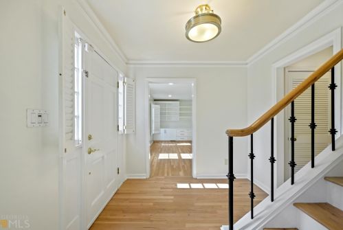 390 Forest Valley Ct, Atlanta GA  30342-2353 exterior