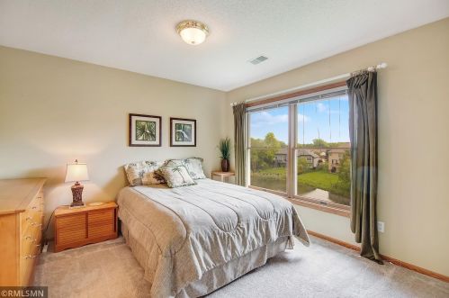 10098 Bridgewater Pkwy, Saint Paul MN  55129-8576 exterior