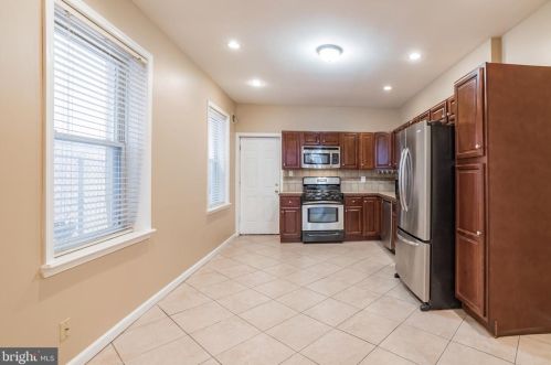 1241 20 St, Philadelphia PA 19146-4338 exterior