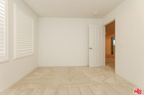 154 Pathway, Irvine CA  92618-8846 exterior