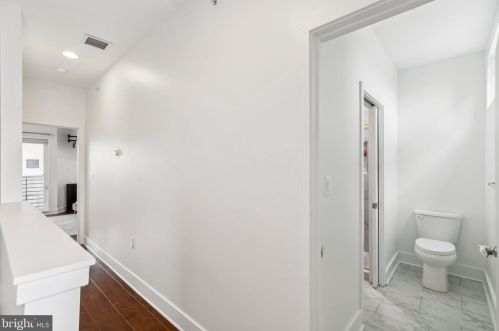 1324 Howard St, Philadelphia PA 19122-2445 exterior