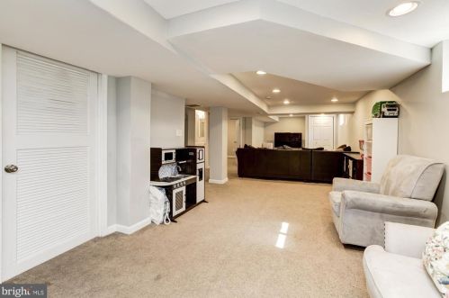 3201 Henderson Ave, Silver Spring MD 20902-1921 exterior