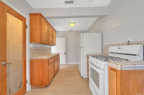 3160 Lime St, Riverside CA 92501-2930 exterior