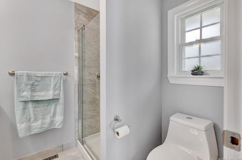 337 Steele St, New Britain CT  06052-1518 exterior
