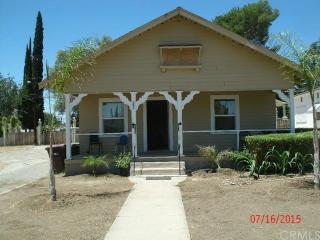 157 1st St, Banning, CA 92220-4703