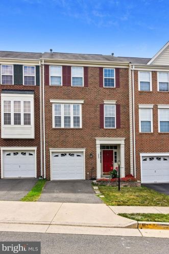 502 Twintree Ter, Leesburg, VA 20176-1834