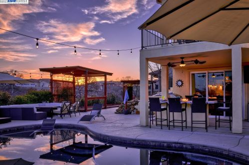 61 Selene Way, Copperopolis, CA 95228-9396