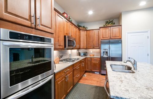 6747 Phillips Pl, Englewood CO 80112-3350 exterior