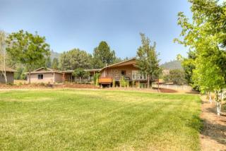 1000 Gleneden Way, Applegate, OR 97530-8800