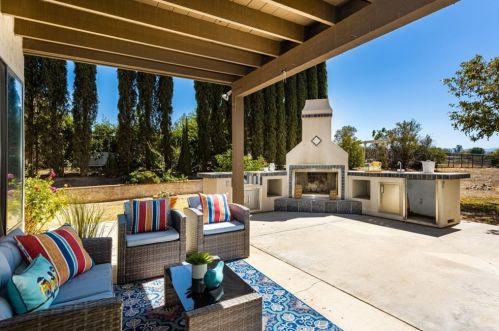 8079 Golden Star Ave, Riverside CA  92506-5710 exterior