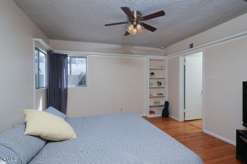 3920 El Caminito, Glendale CA 91214-1027 exterior