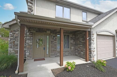 220 Edinburgh Dr, Cincinnati, OH 45246-1616