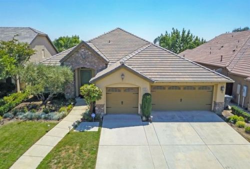 3454 Prescott Ave, Clovis, CA 93619-2014
