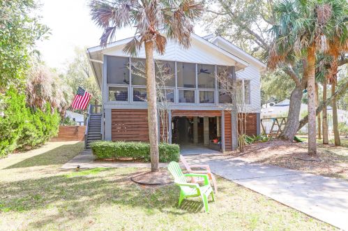 3 Duck Ln, Isle Of Palms, SC 29451-2521