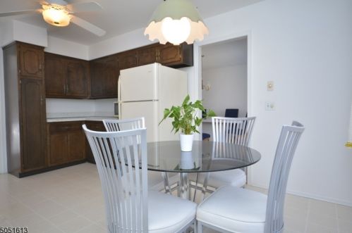 58 Garfield St, Berkeley Heights, NJ 07922-1022