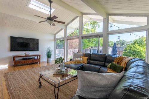 445 Miller Creek Rd, San Rafael, CA 94903-1317