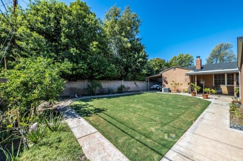 1704 Edna Dr, Santa Ana CA 92706-2424 exterior