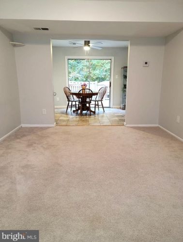 8495 Kitchener Dr, Springfield, VA 22153-3402