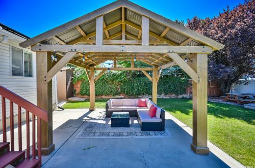 9242 Targhee Dr, Taylorsville UT 84088-6360 exterior