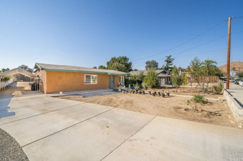 12238 12th St, Yucaipa, CA 92399-1931
