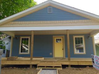 1408 Grant St, Blmgtn IN  47401-5870 exterior