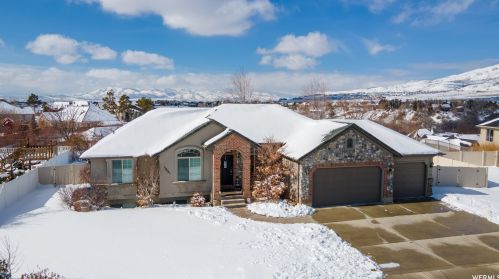 10461 Canterbury Dr, Highland, UT 84003-9305