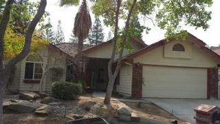 10086 Heather Dr, Fresno, CA 93720-1373