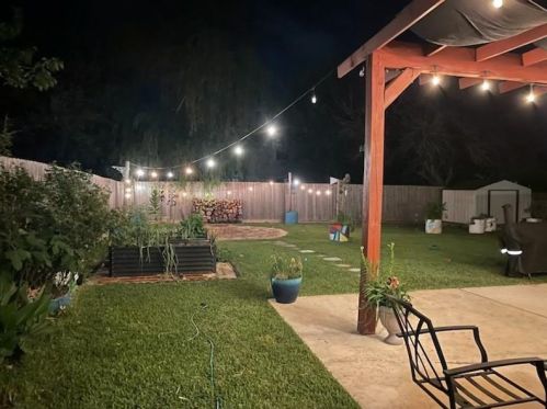 851 Brandi Cir, Uhland TX 78640-5340 exterior