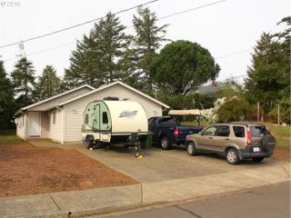 399 Kingwood St, Florence, OR 97439-9360