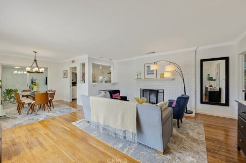 1521 Riverside Dr, Fullerton, CA 92831-2919