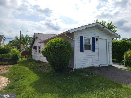 10 Snowdon Ln, Willingboro, NJ 08046-1017