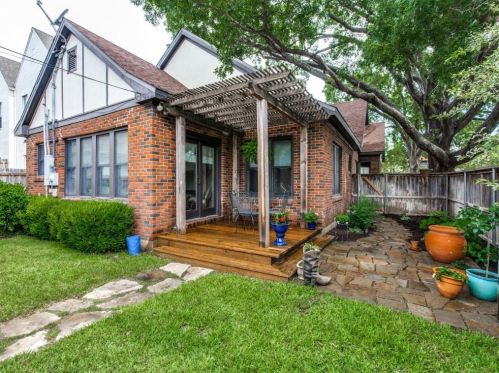 3701 Crestline Rd, Fort Worth TX  76107-3333 exterior