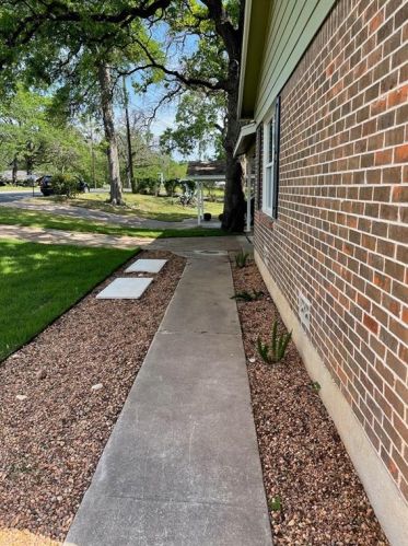 4712 Creekwood Rd, Austin TX  78723-5316 exterior