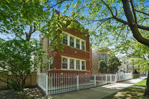 3139 Leland Ave, Chicago, IL 60625-4406
