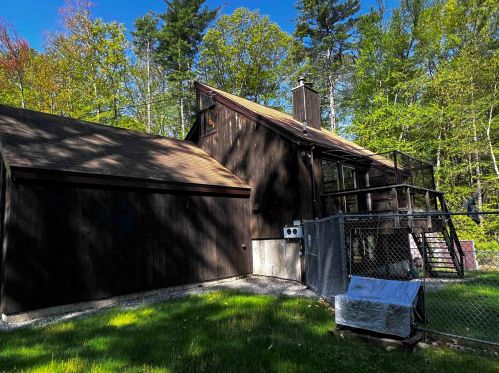 1 Regina Rd, Brookline, NH 03033-2433
