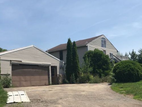 1184 Bay Dr, Nelson, IL 61021-7701