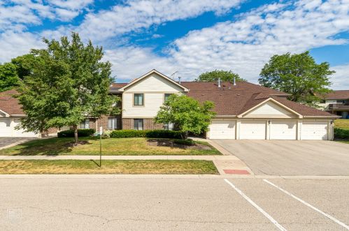 864 Coach Rd, Palatine, IL 17248-1840