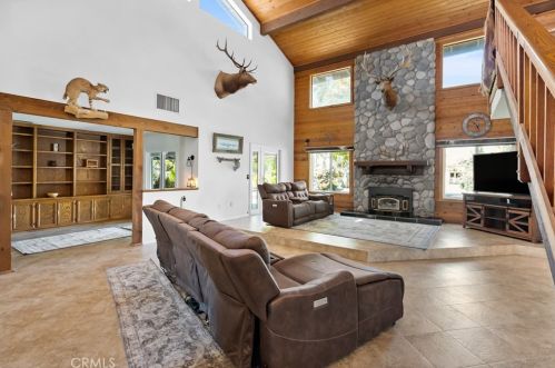 2150 Gratton St, Riverside CA  92504-5201 exterior