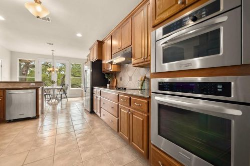 313 Flamingo Dr, Austin TX  78734-4705 exterior