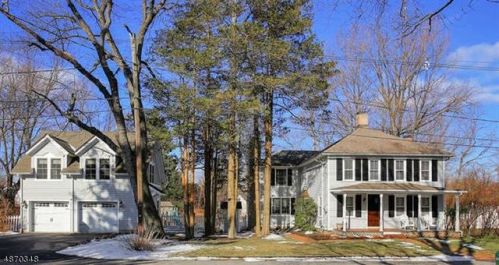 10 Orange St, Chester, NJ 07930-2503