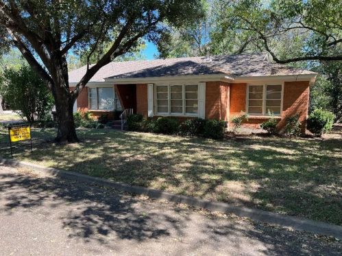 601 Llano St, Whitney, TX 76692-2814