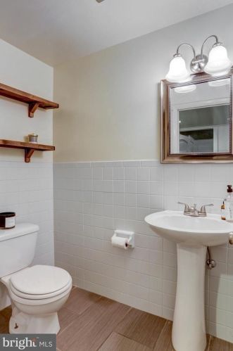 2502 Saddle Dr, Lancaster PA  17601-4827 exterior