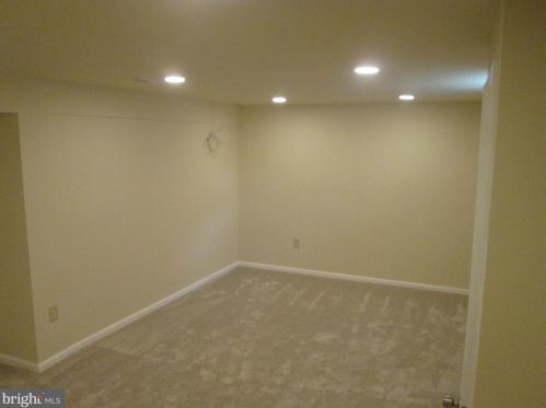 15 Valleyfield Ct, Silver Spring MD 20906-5724 exterior