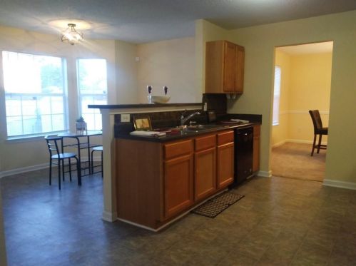 3414 Creekview Dr, Rex GA 30273-5039 exterior