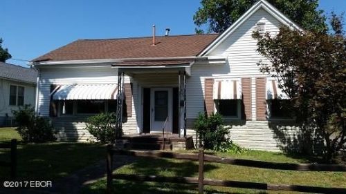 307 7th St, Bargerville, IL 62960-1605