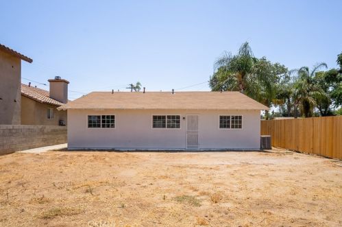 7415 Lincoln Ave, Riverside CA  92504-4623 exterior