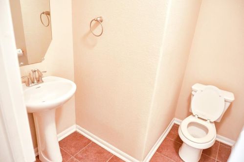 9099 Red Stag Ln, Conroe TX  exterior