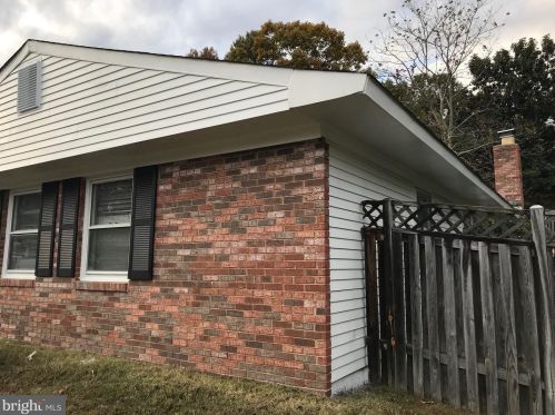 8808 Skyron Pl, Springfield VA  22153-1219 exterior