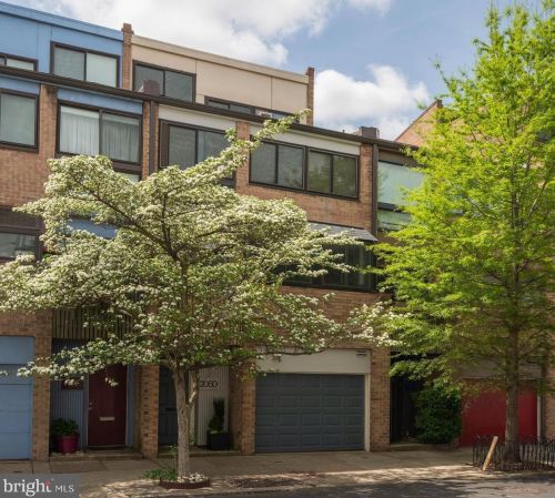 2050 Lombard St, Philadelphia PA  19146-1315 exterior