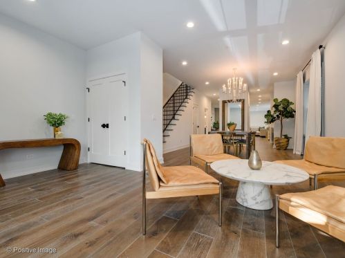 2222 Ohio St, Chicago, IL 60612-1520